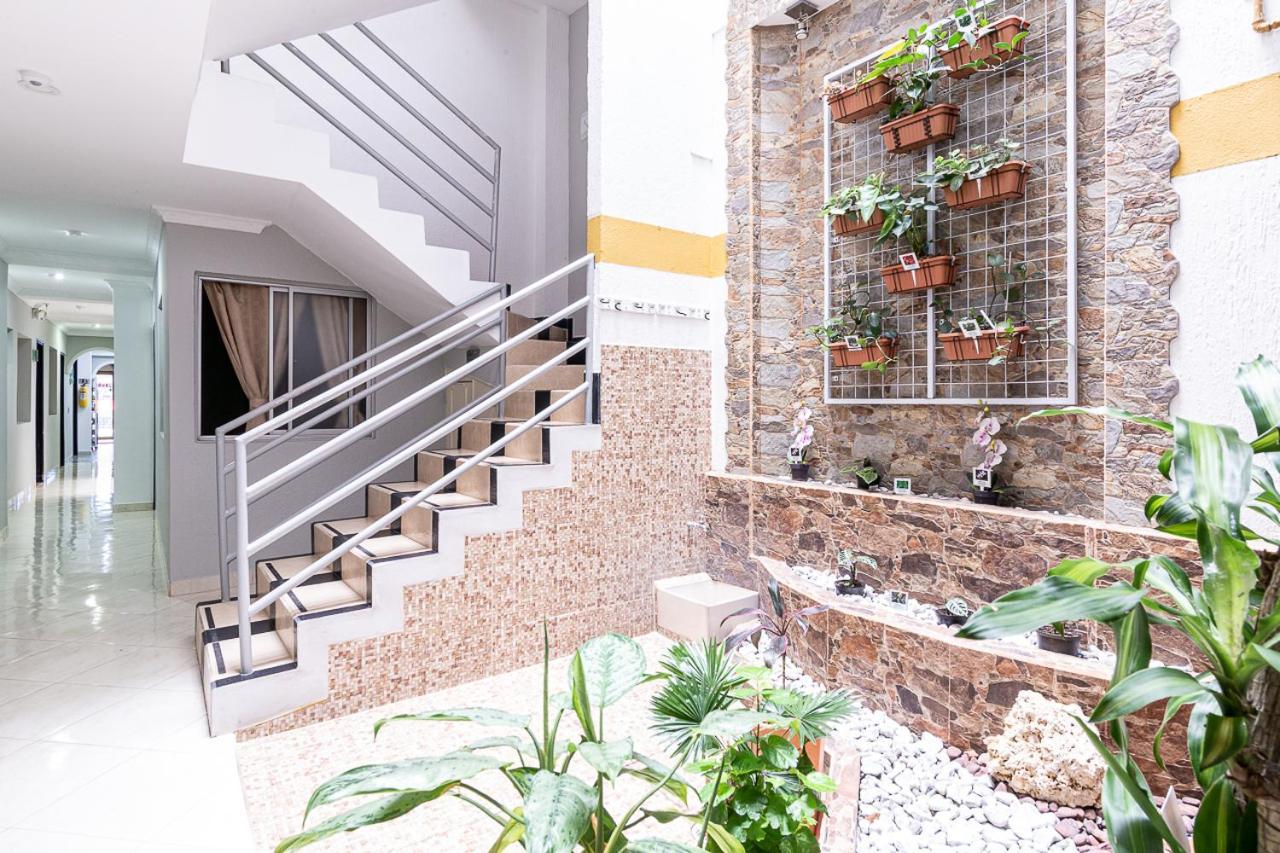 Hotel El Deportista Медельин Экстерьер фото