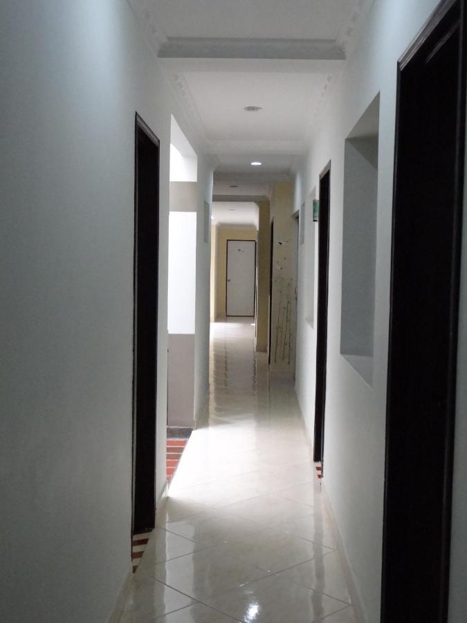 Hotel El Deportista Медельин Экстерьер фото