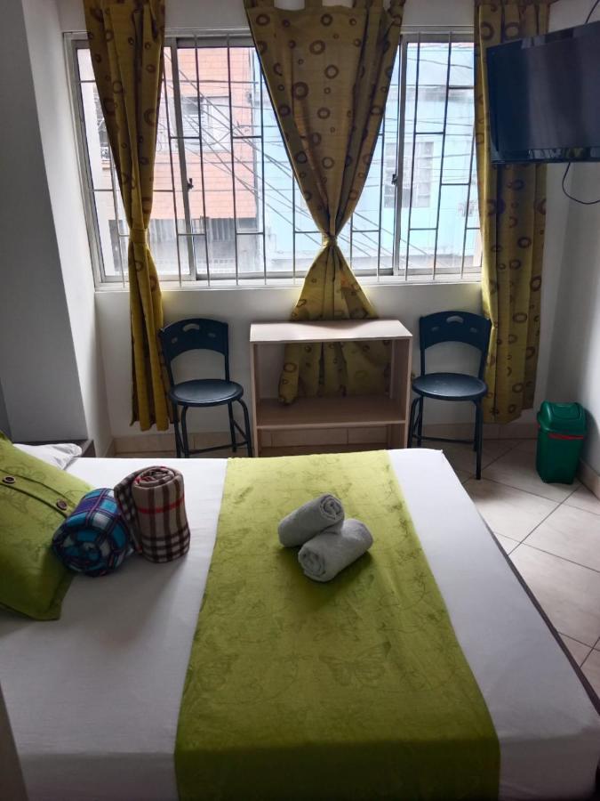 Hotel El Deportista Медельин Экстерьер фото