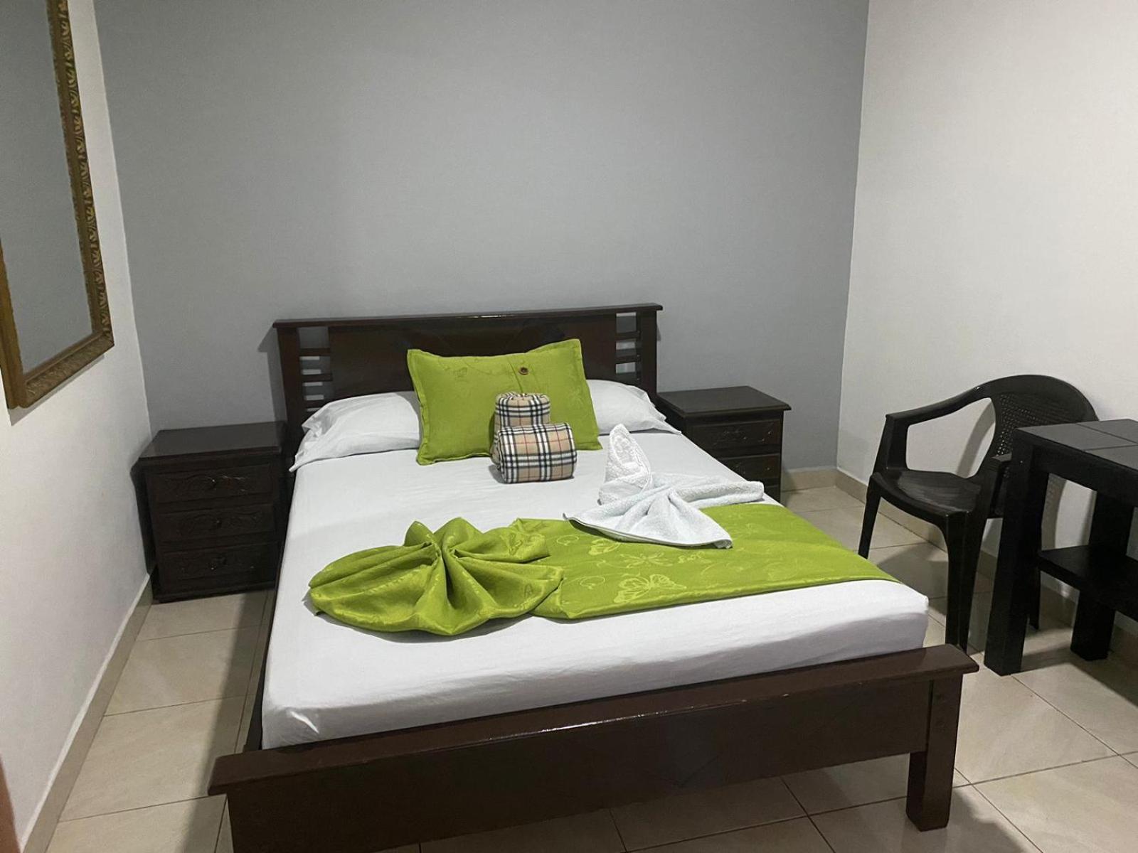 Hotel El Deportista Медельин Экстерьер фото